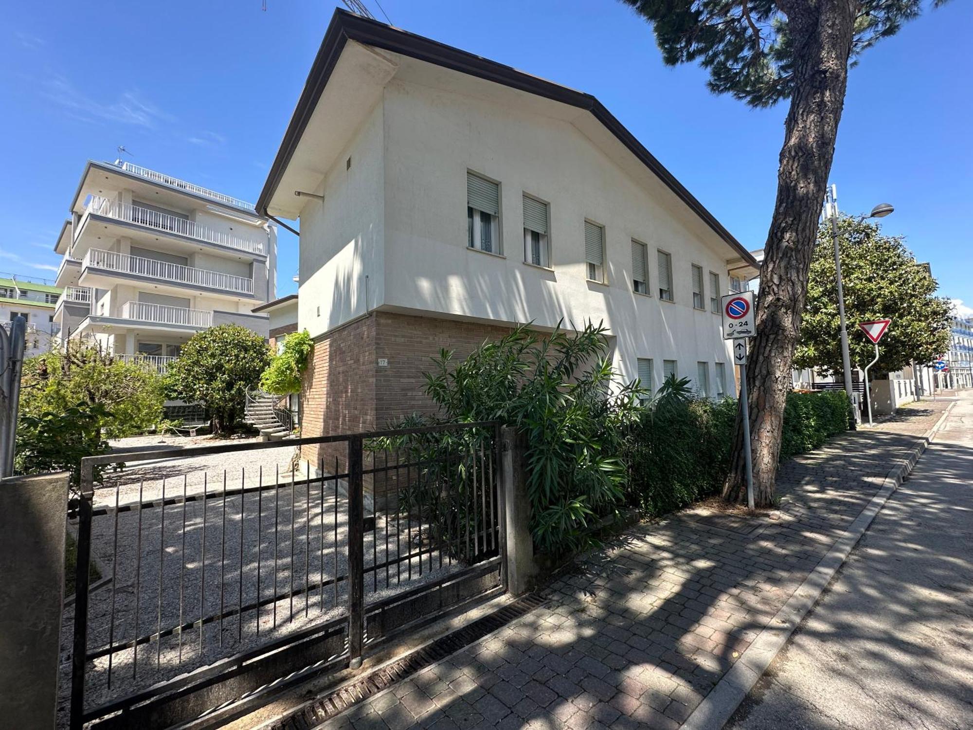 Casa Francesca - Agenzia Cocal Lägenhet Caorle Exteriör bild